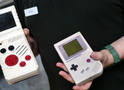 Retro Computer Museum, New Home Of Rare's 'Playboy' Handheld